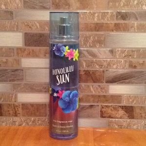 Honolulu Sun Bath & Bodyworks fragrance mist.